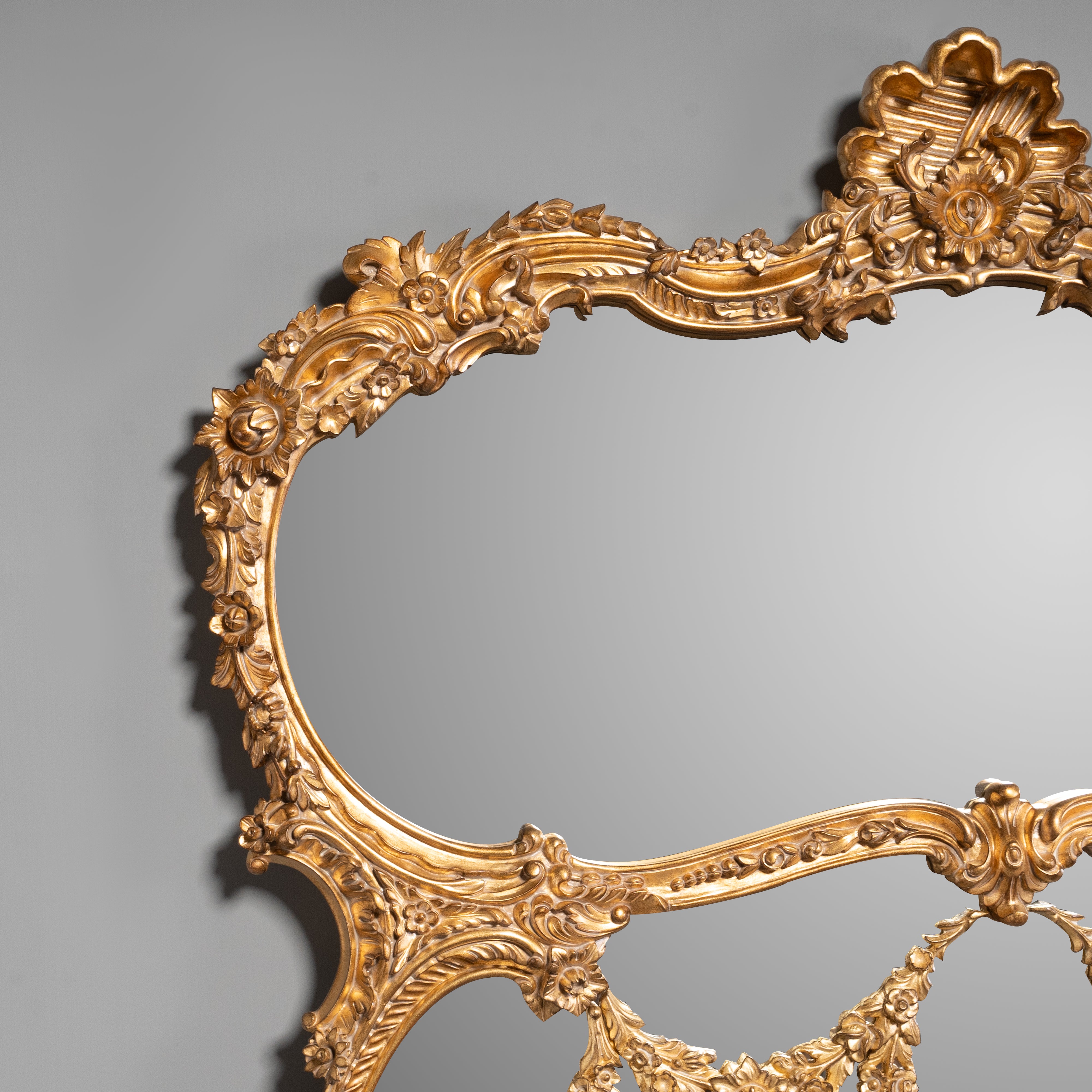 Exquisite Giltwood Carved Wall Mirror in the  George III Style